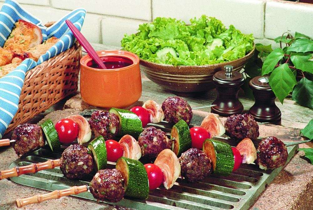 Картинка кавказец с шашлыком